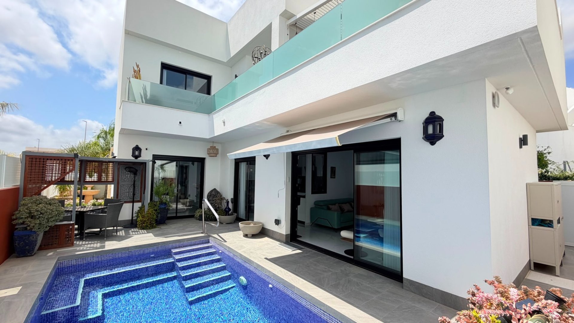 Revente - Villa -
Los Montesinos - La Herrada