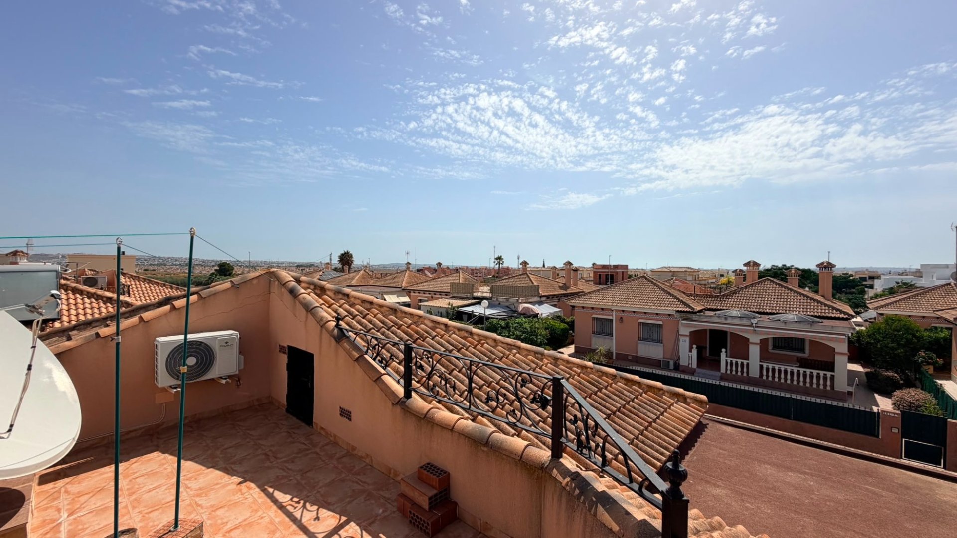 Revente - Villa -
Los Montesinos - La Herrada