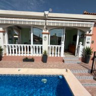 Revente - Villa -
Los Montesinos - La Herrada