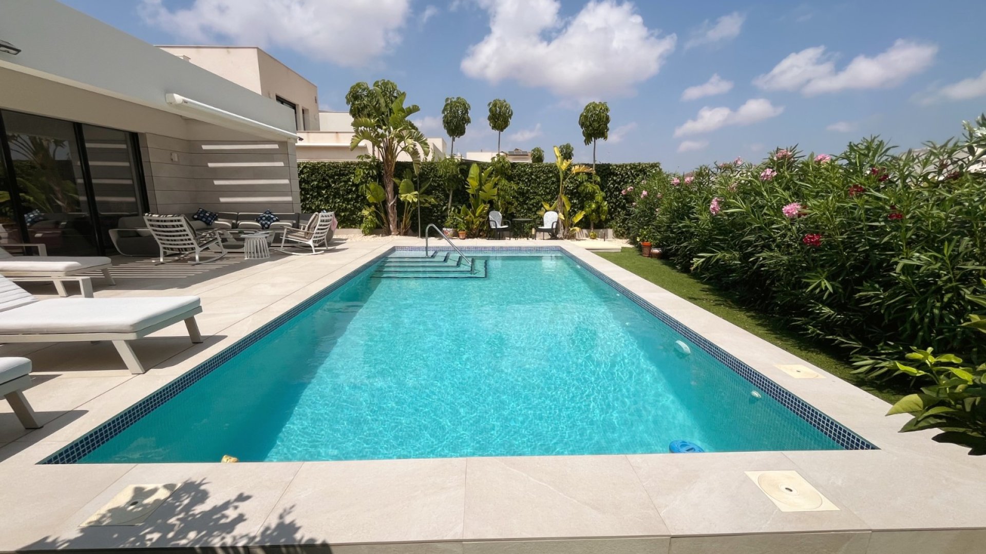 Revente - Villa -
Los Montesinos - La Herrada