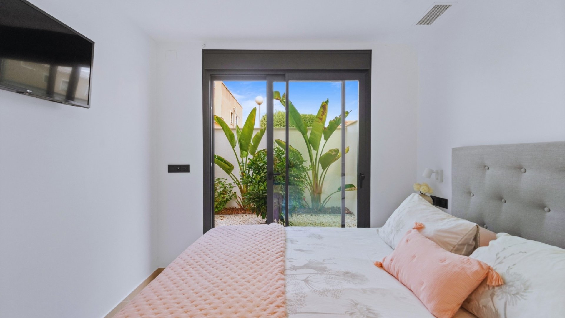 Revente - Villa -
Los Montesinos - La Herrada
