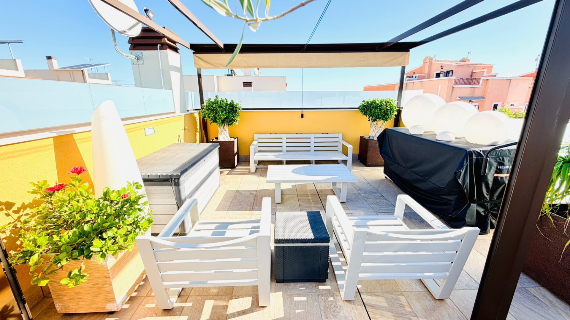 Revente - Villa -
Los Montesinos - La Herrada