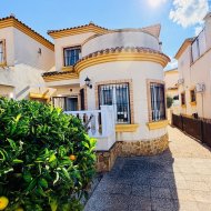 Revente - Villa -
Los Montesinos - La Herrada