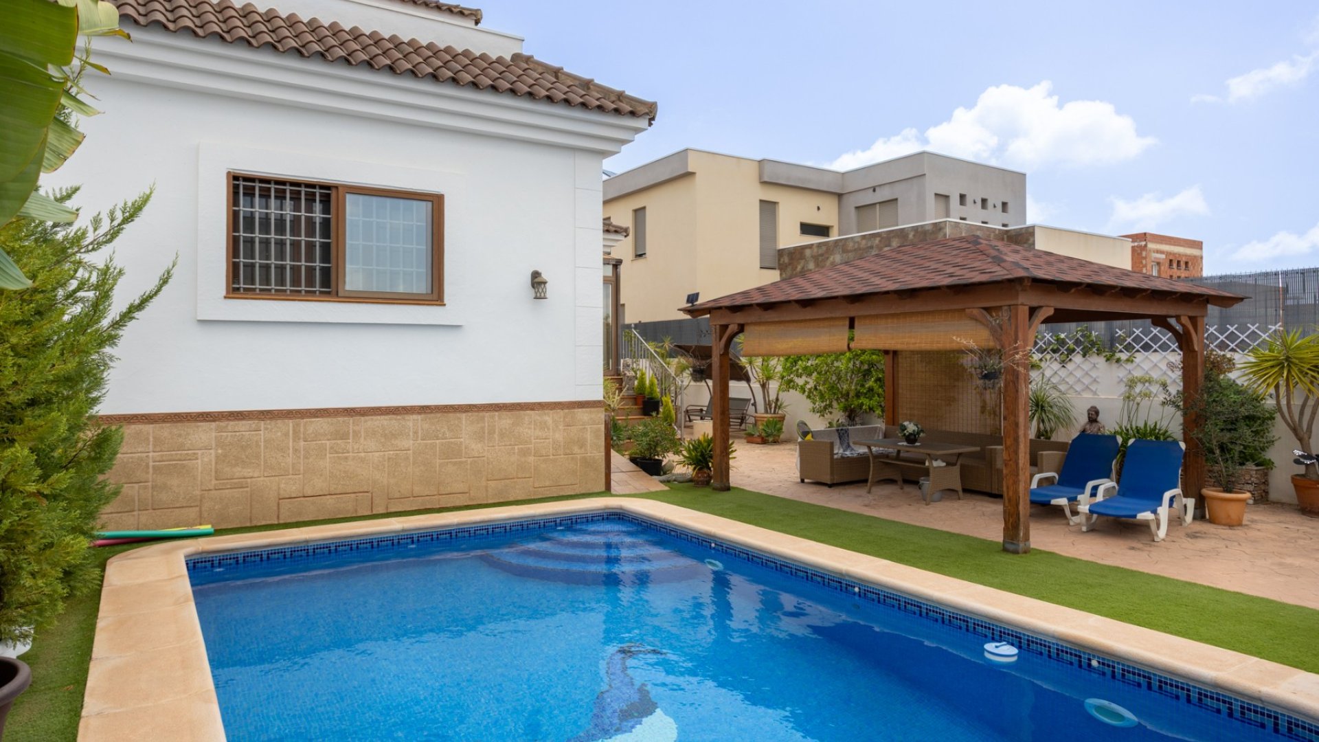 Revente - Villa -
Los Montesinos - La Herrada