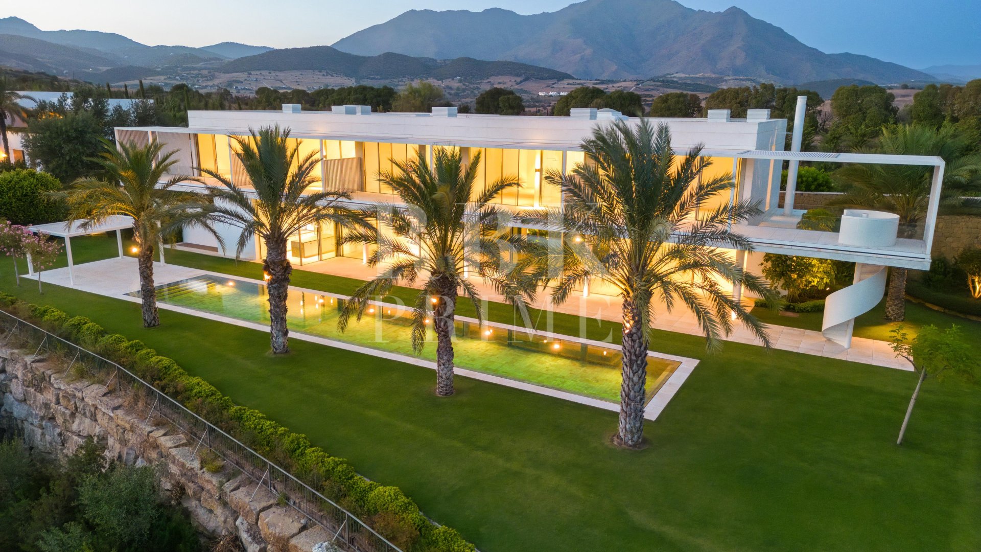 Revente - Villa -
Malaga - Casares