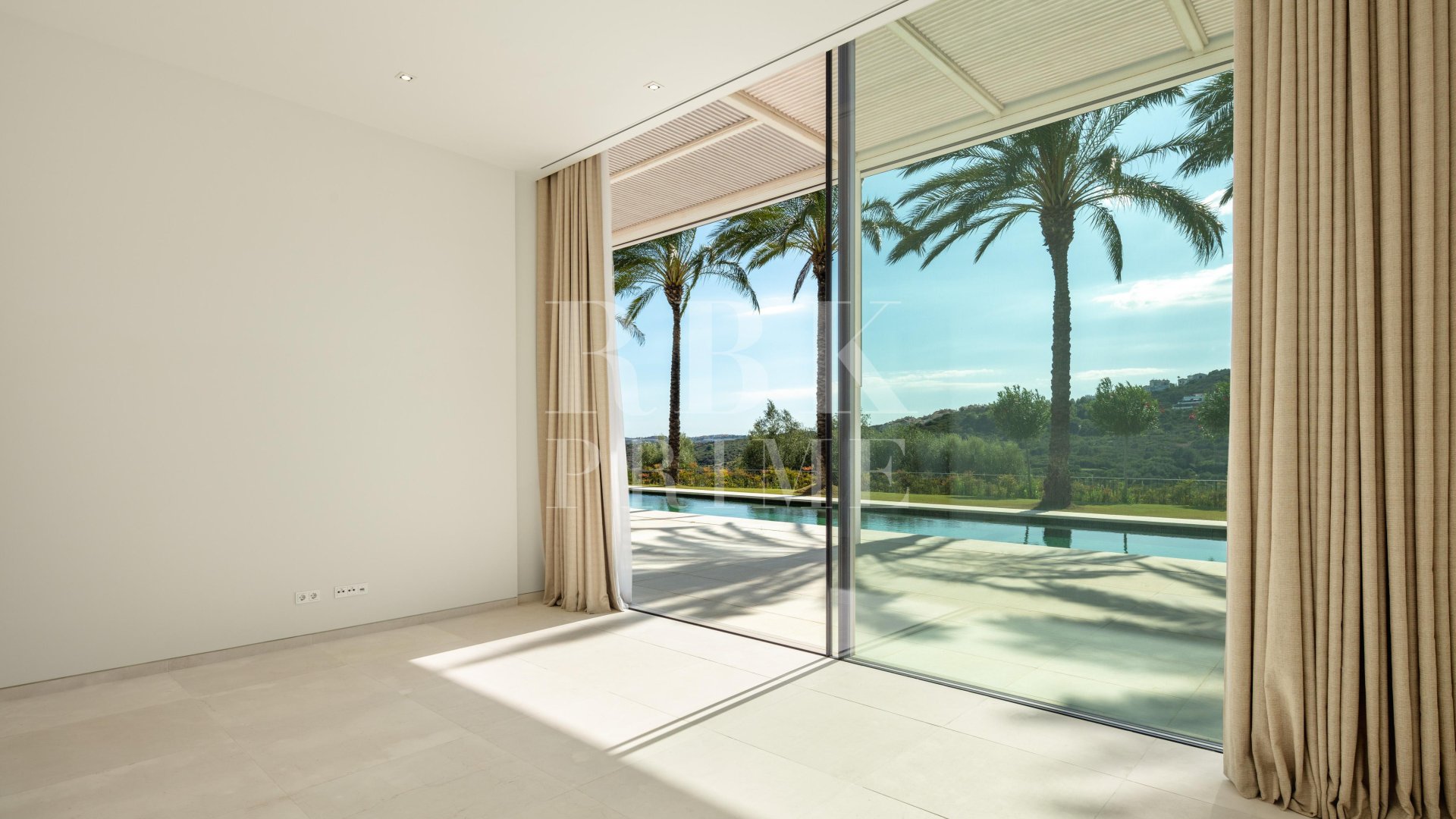 Revente - Villa -
Malaga - Casares