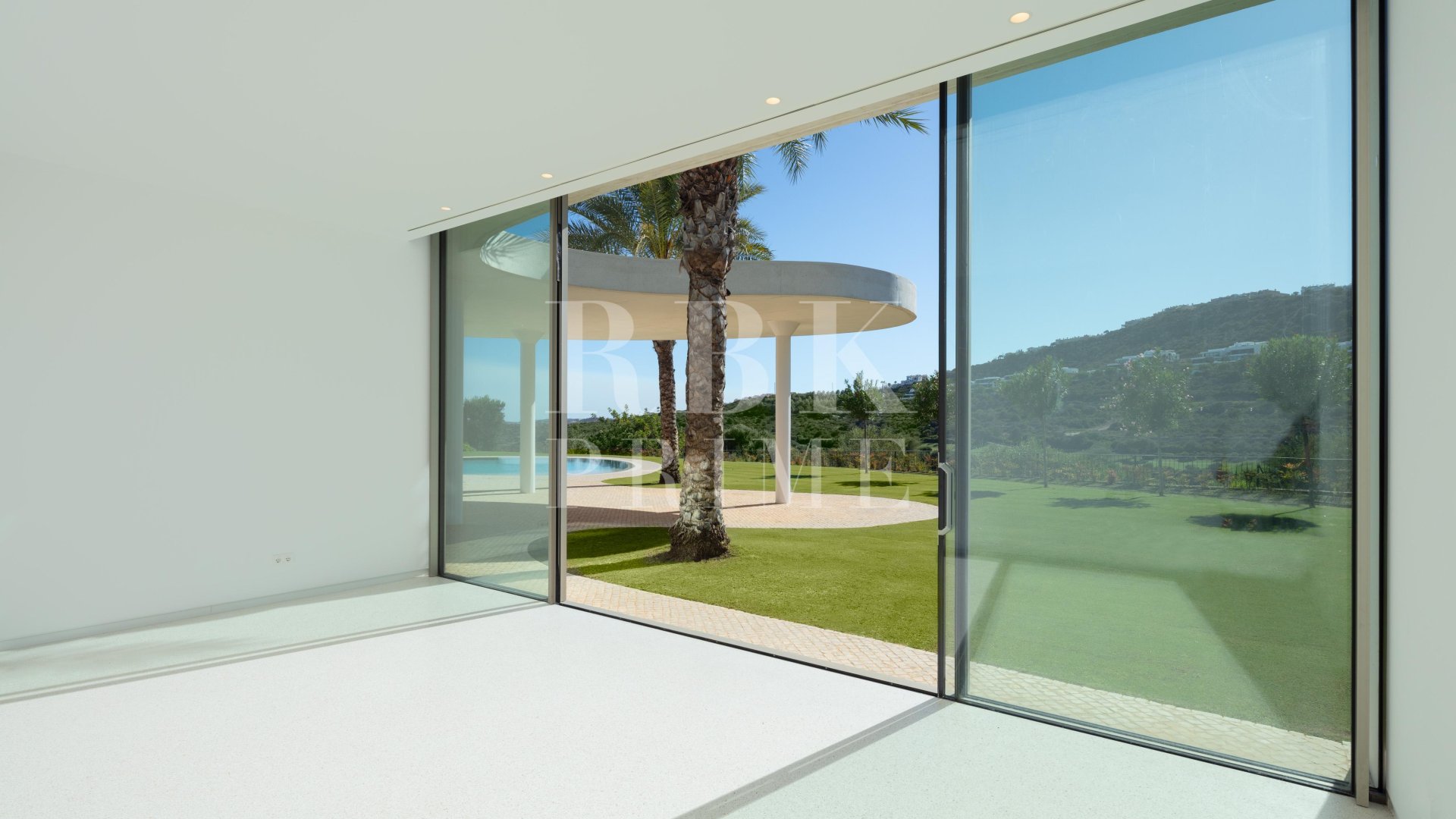 Revente - Villa -
Malaga - Casares