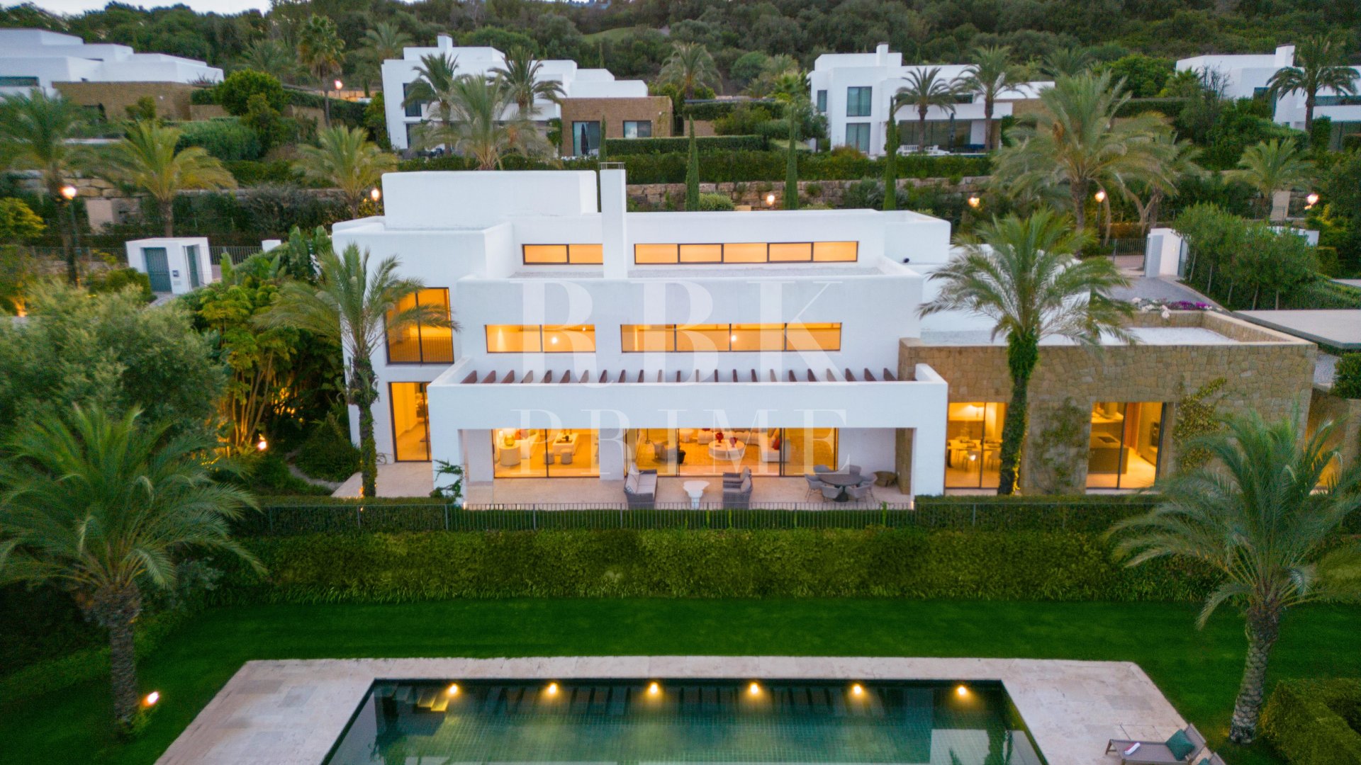 Revente - Villa -
Malaga - Casares