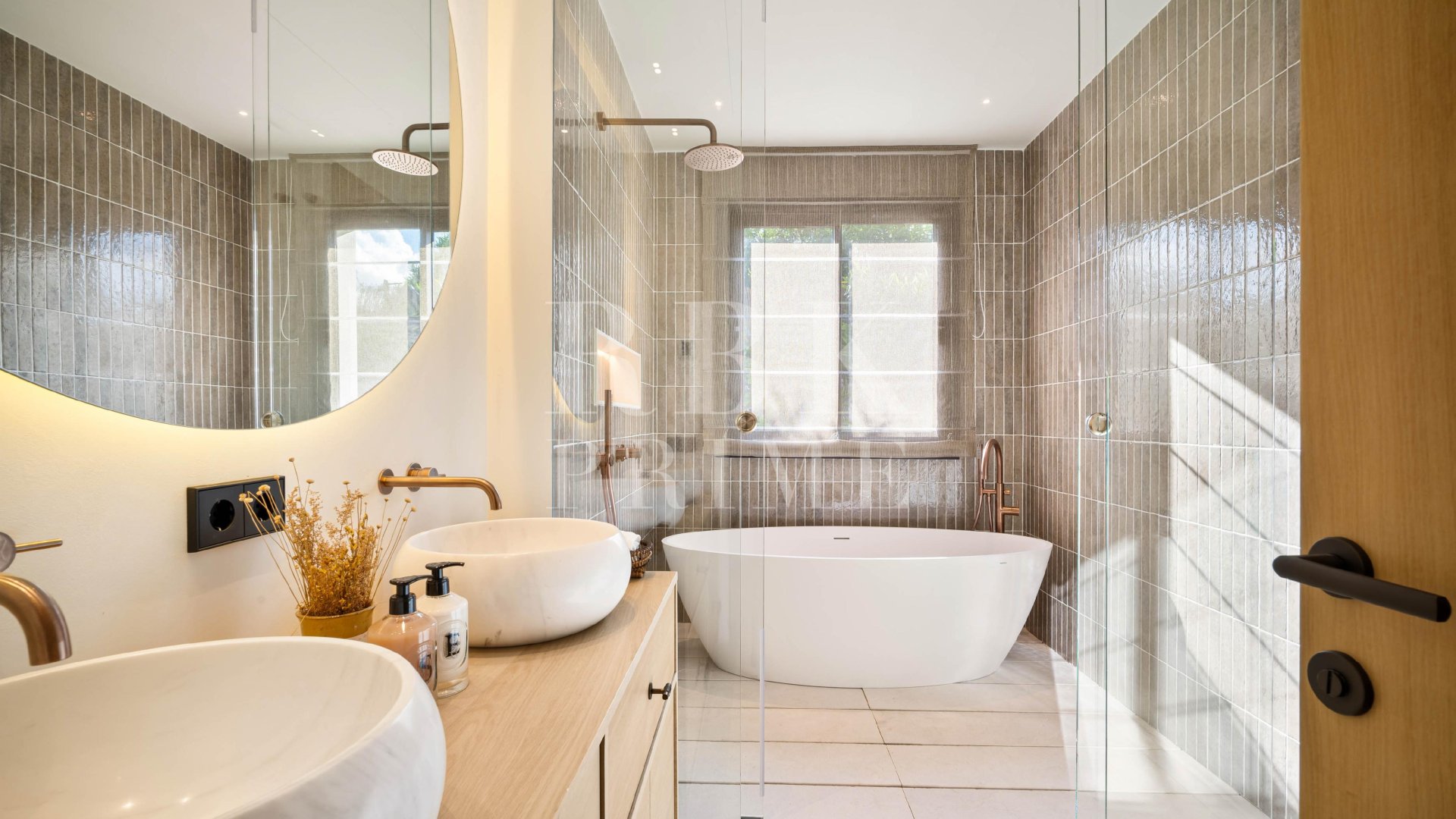 Revente - Villa -
Malaga - Nueva Andalucía