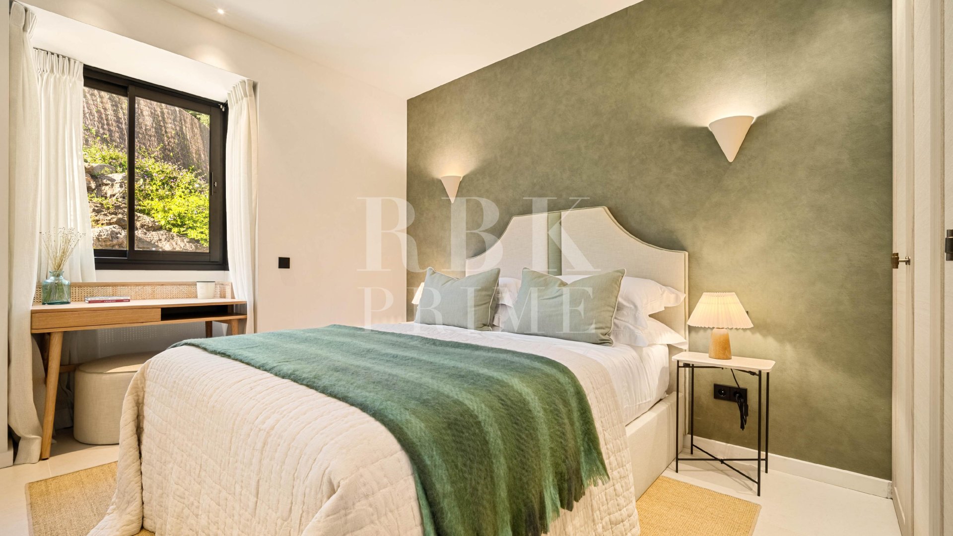 Revente - Villa -
Malaga - Nueva Andalucía