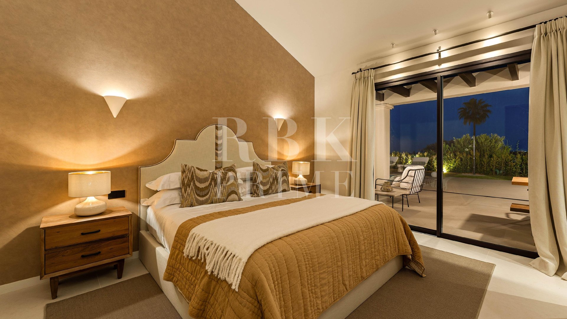 Revente - Villa -
Malaga - Nueva Andalucía