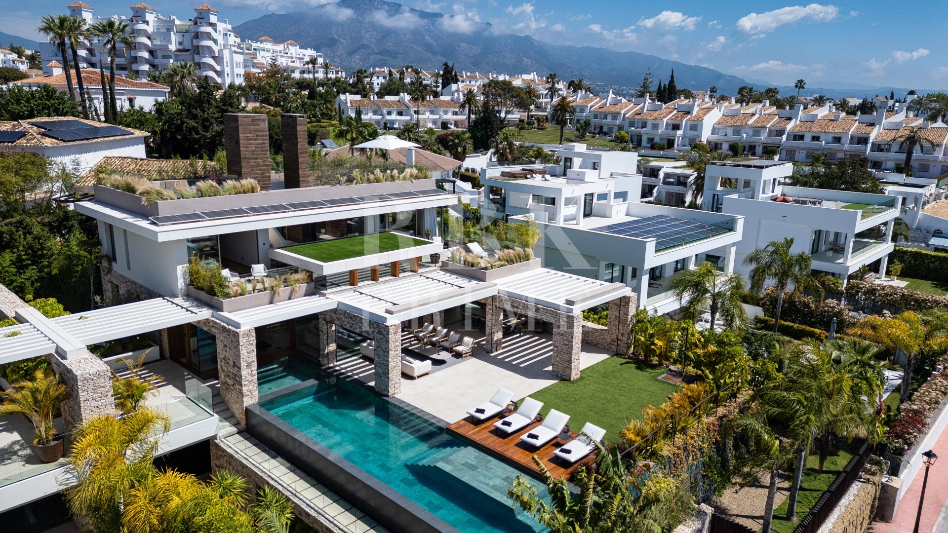 Revente - Villa -
Malaga - Nueva Andalucía