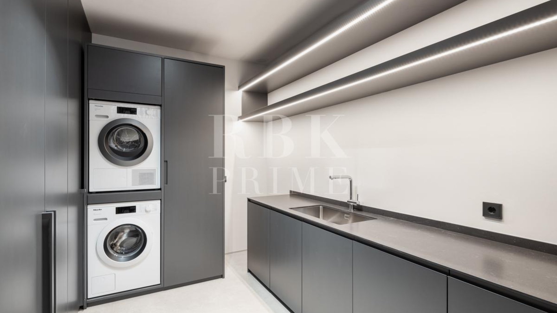 Revente - Villa -
Malaga - Nueva Andalucía