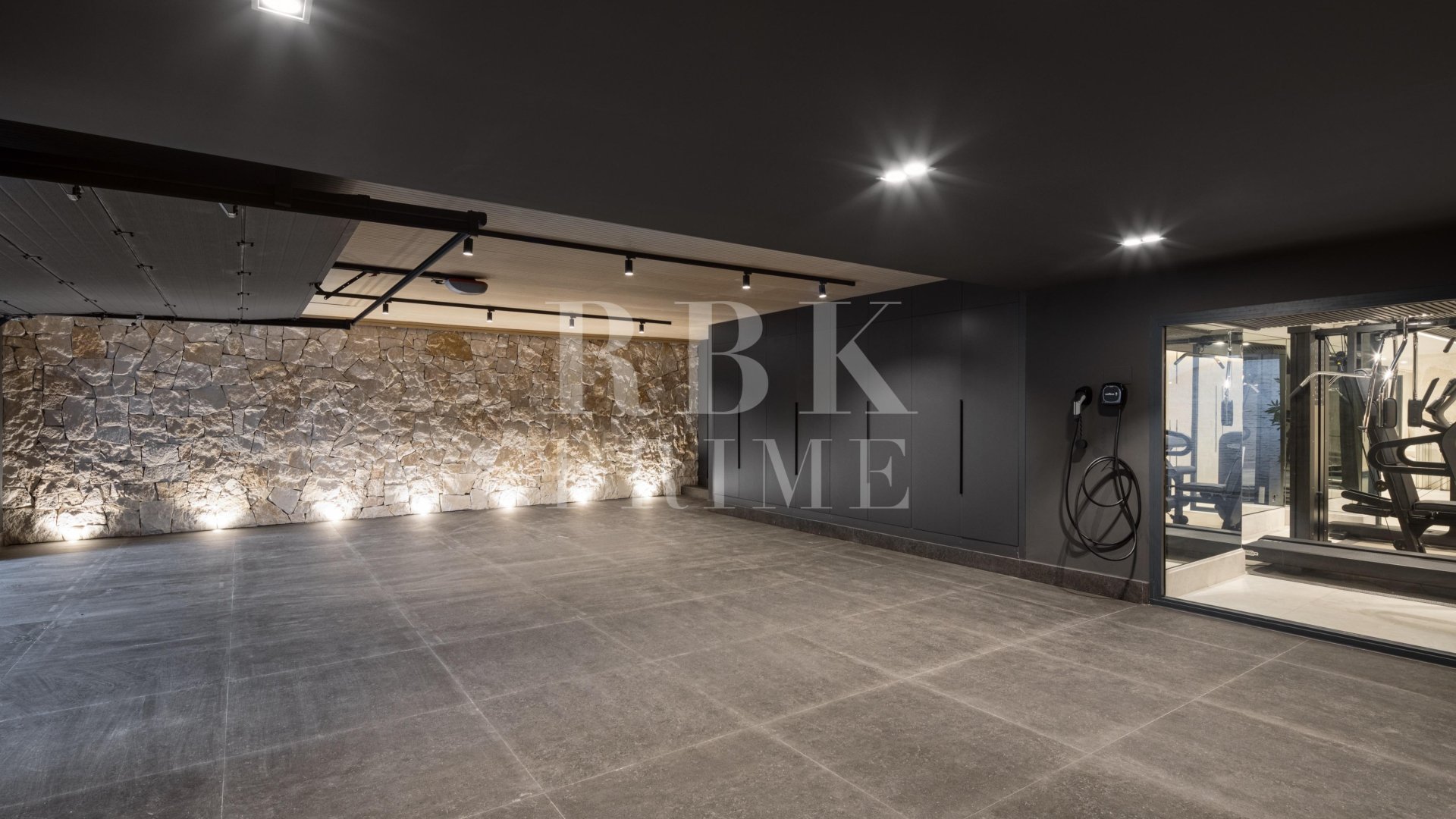 Revente - Villa -
Malaga - Nueva Andalucía