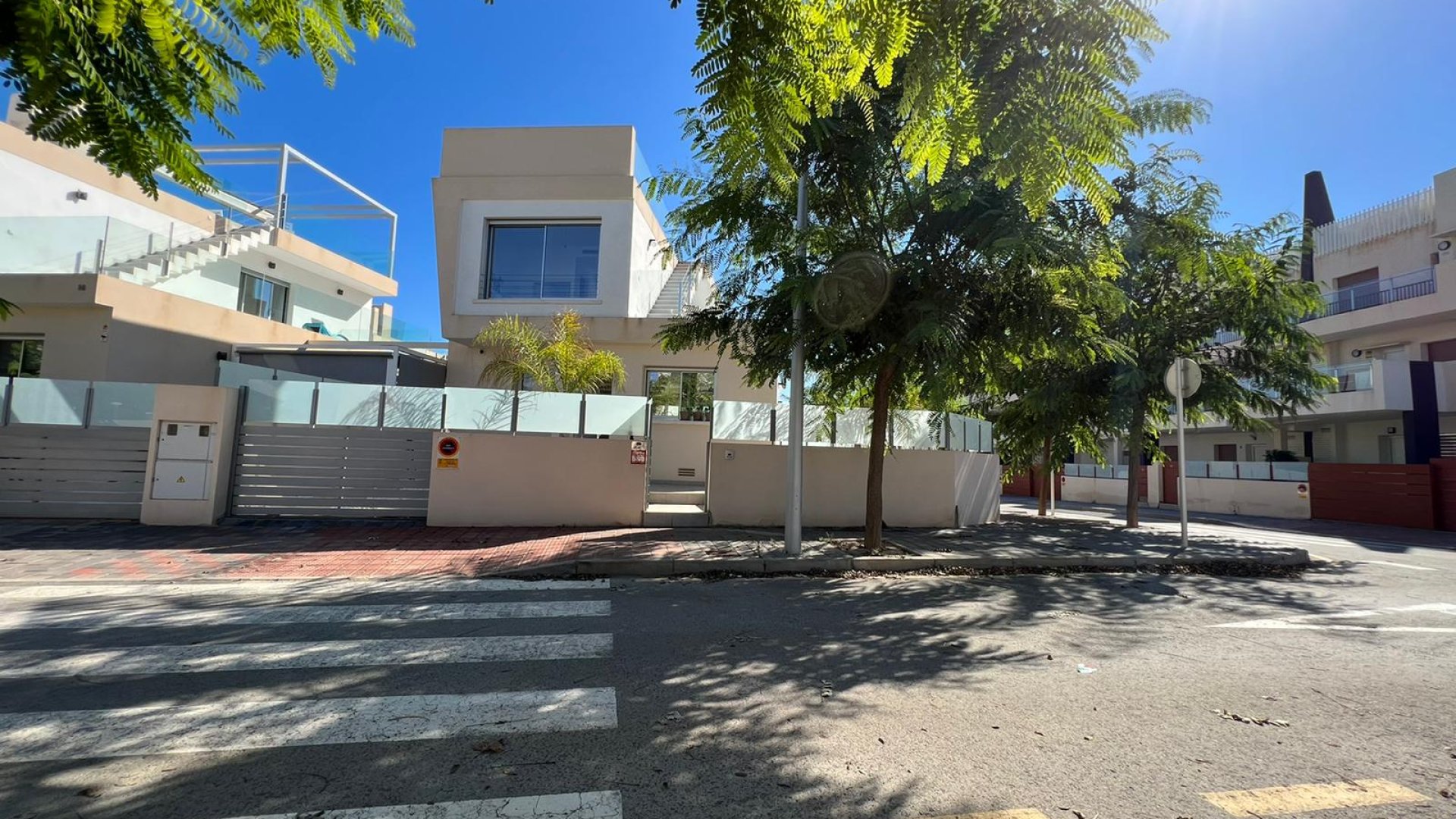 Revente - Villa -
Mil Palmeras - Costa Blanca
