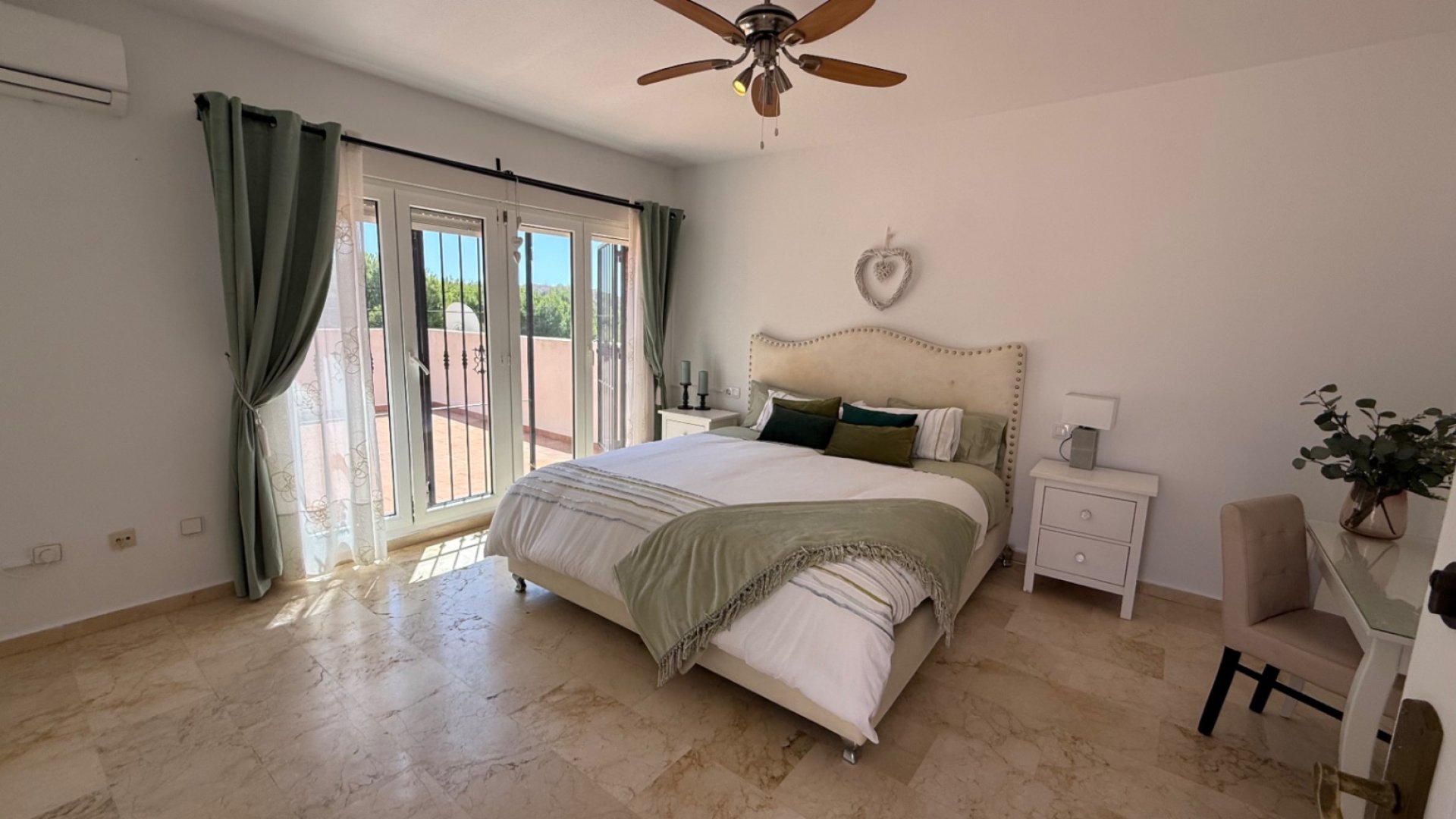Revente - Villa -
Orihuela Costa - Costa Blanca