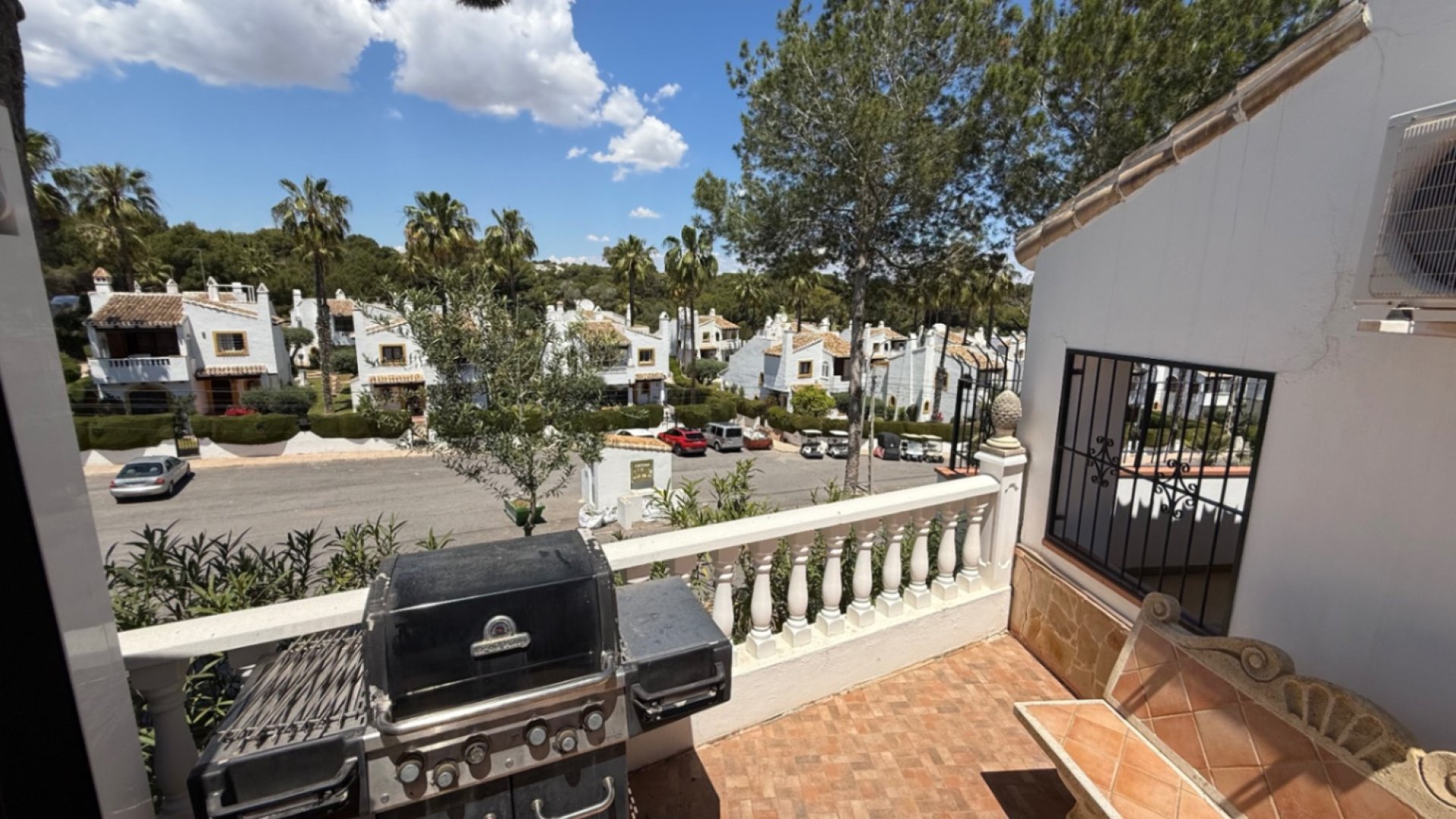Revente - Villa -
Orihuela Costa - Costa Blanca