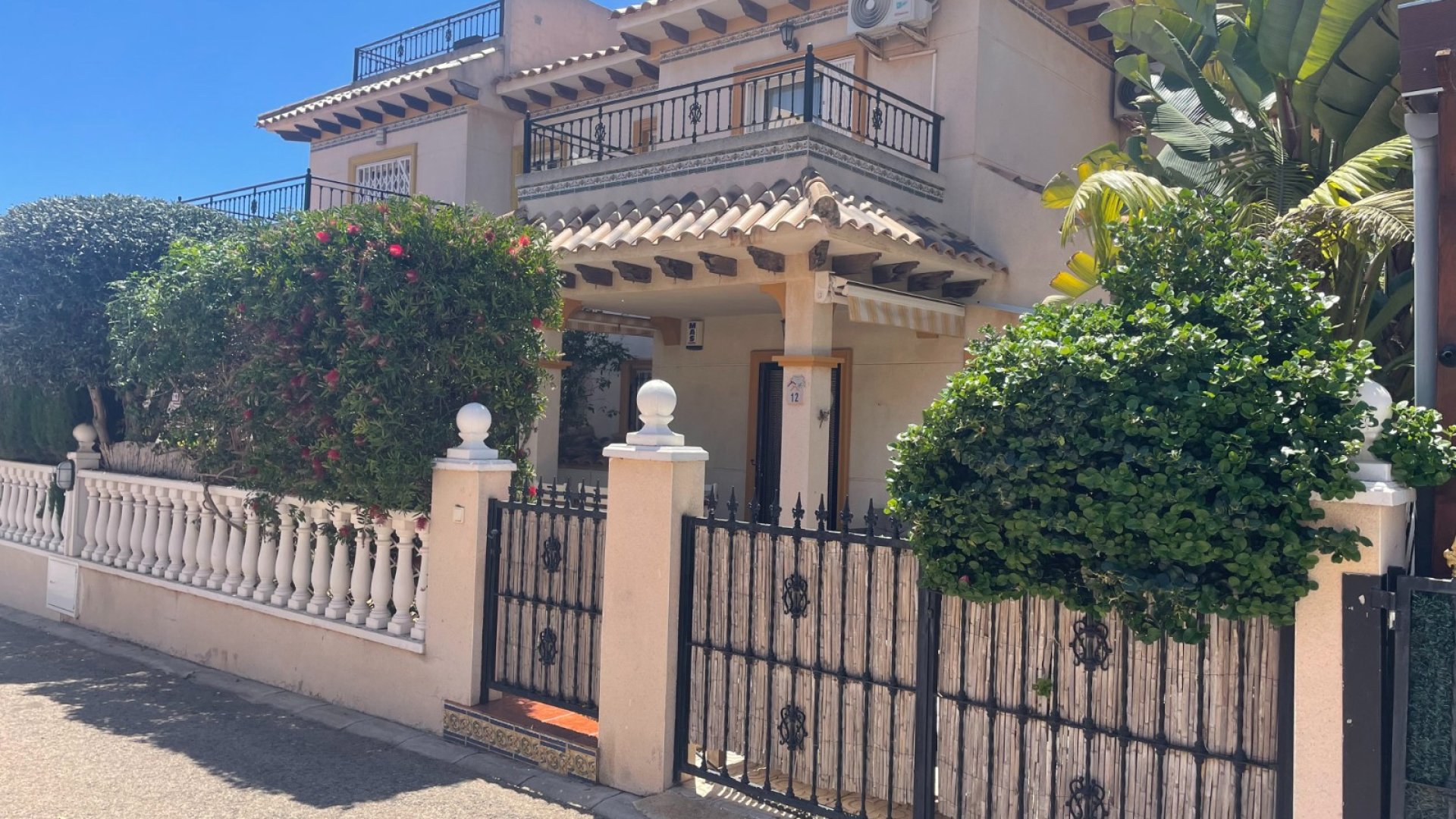 Revente - Villa -
Orihuela Costa - La Regia