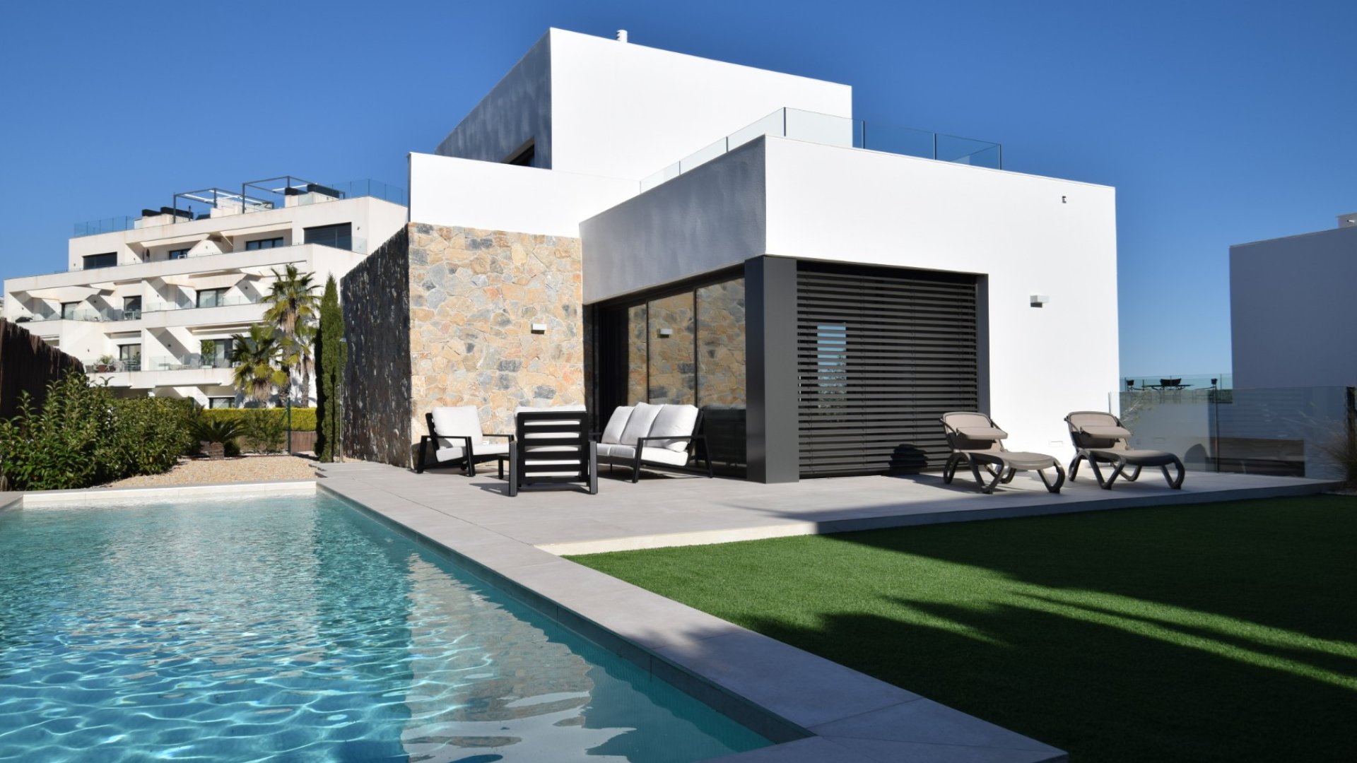 Revente - Villa -
Orihuela Costa - Las Colinas golf