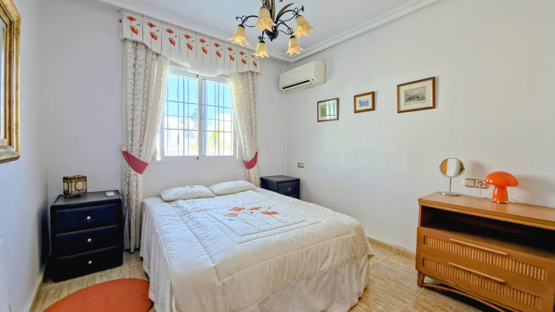 Revente - Villa -
Orihuela Costa - Las Filipinas