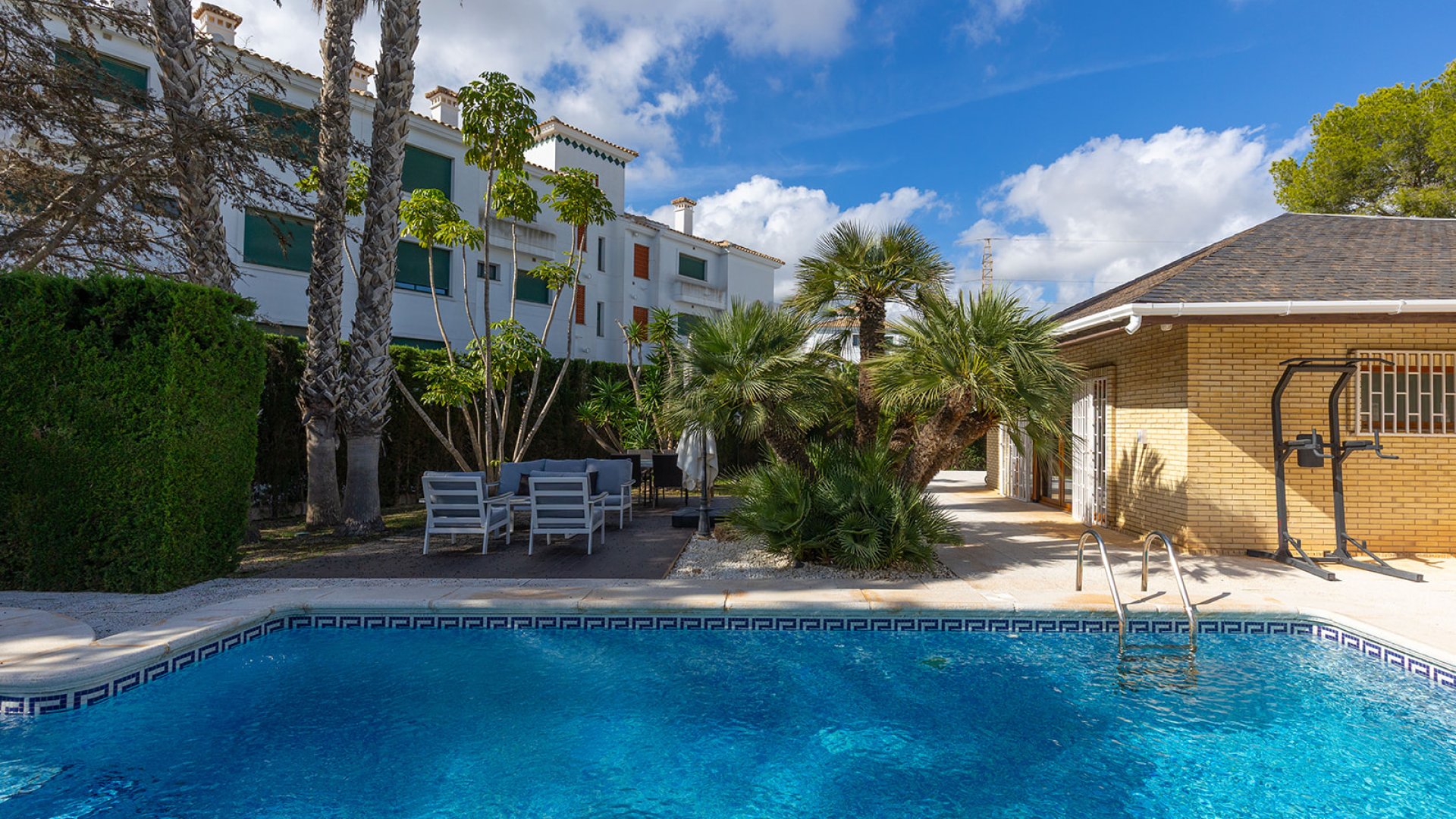 Revente - Villa -
Orihuela Costa - Las Filipinas