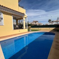 Revente - Villa -
Orihuela Costa - Los Dolses