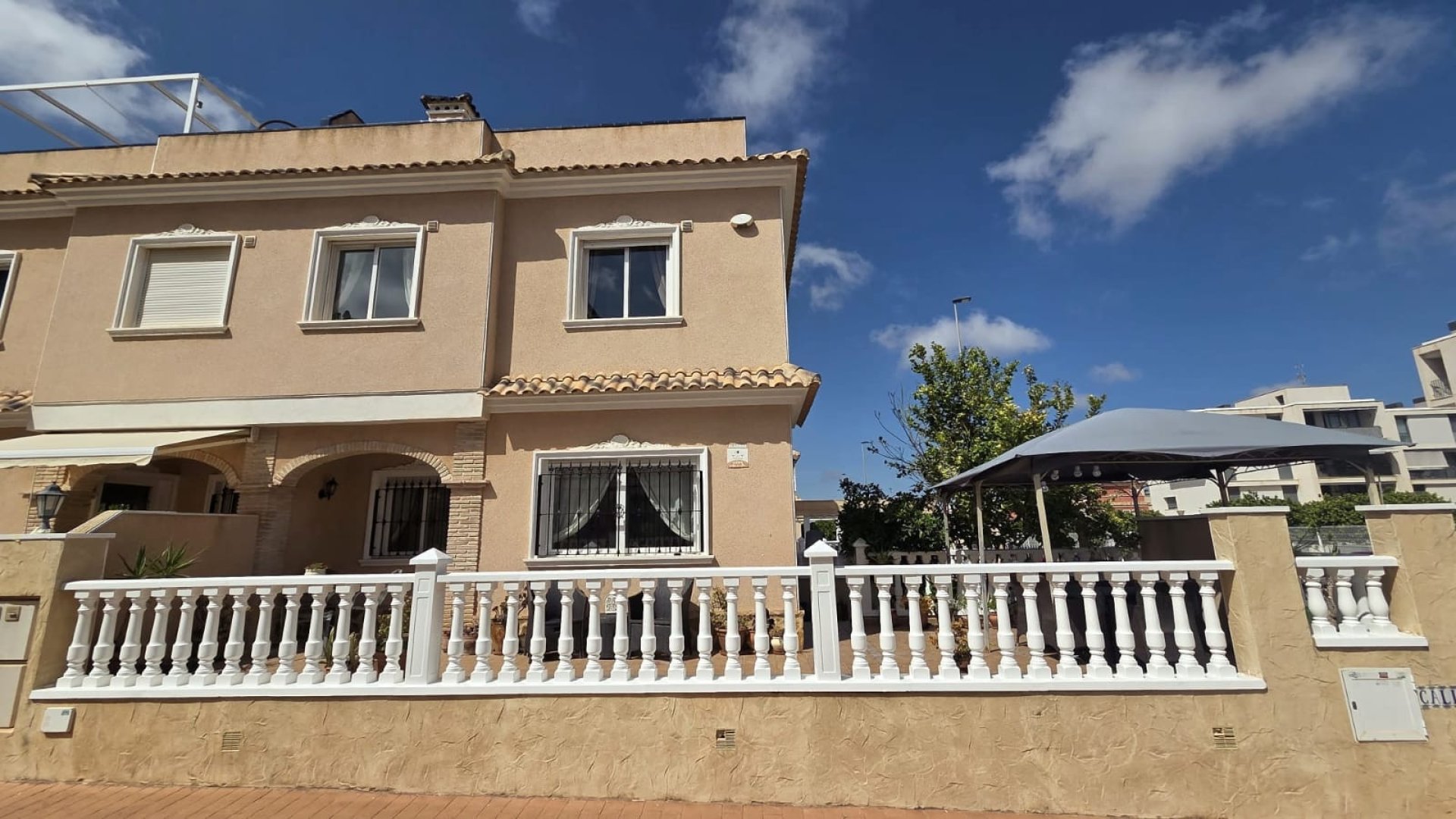 Revente - Villa -
Orihuela Costa - Los Dolses
