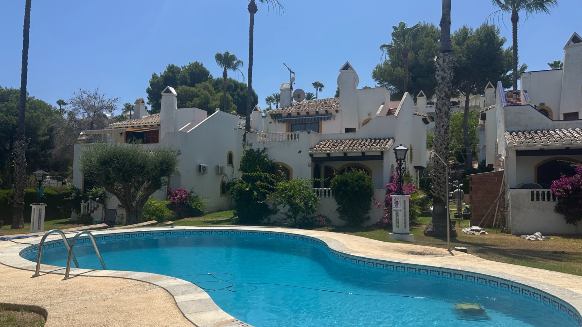 Revente - Villa -
Orihuela Costa - Los Dolses