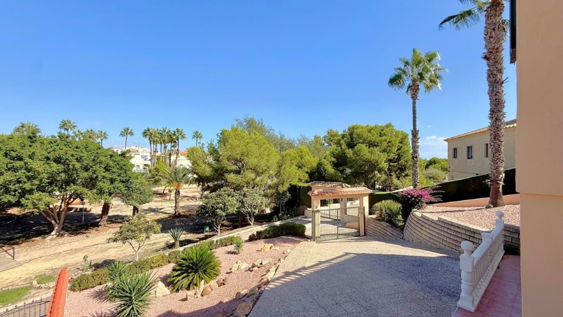 Revente - Villa -
Orihuela Costa - Los Dolses