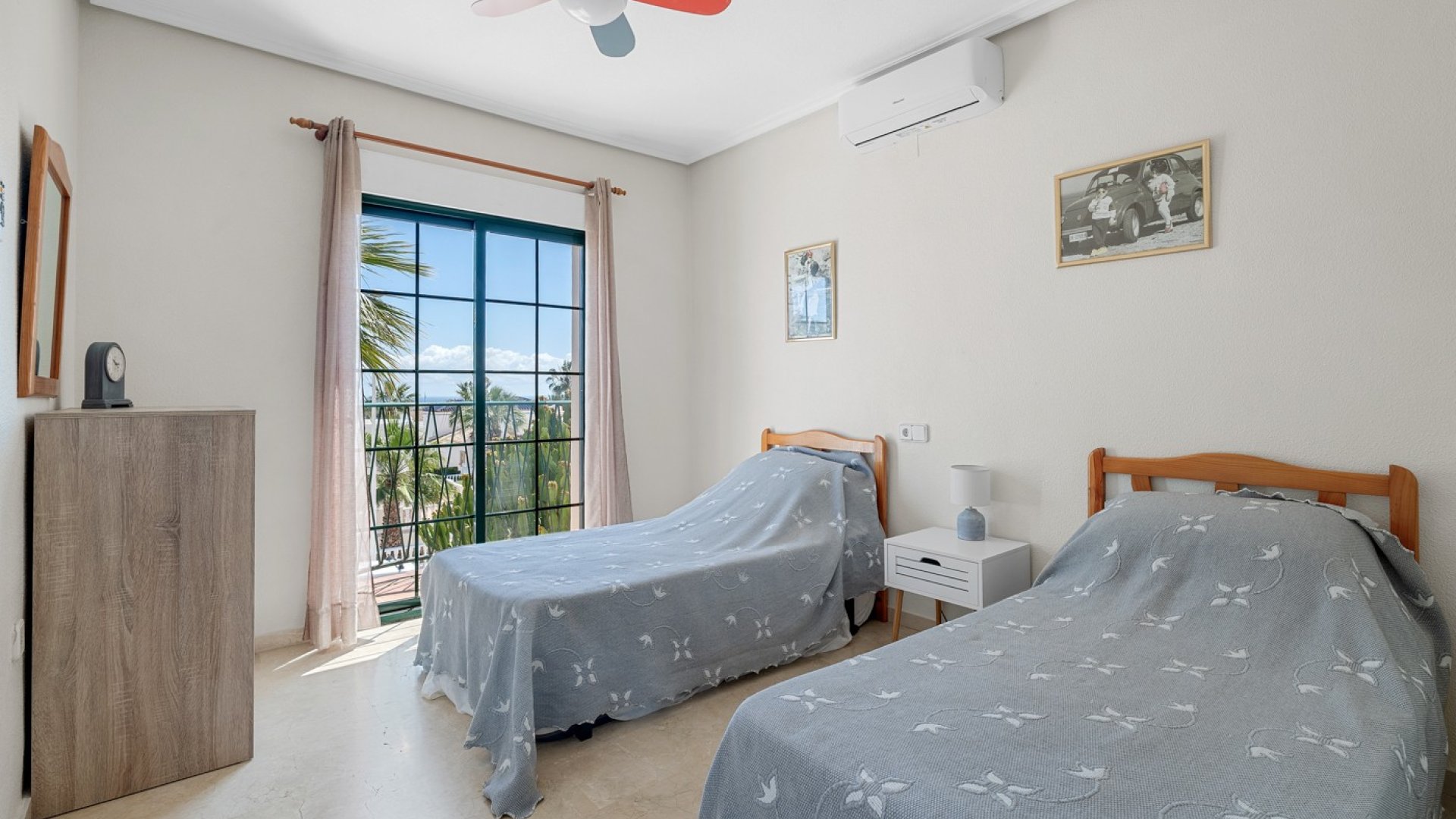 Revente - Villa -
Orihuela Costa - Los Dolses