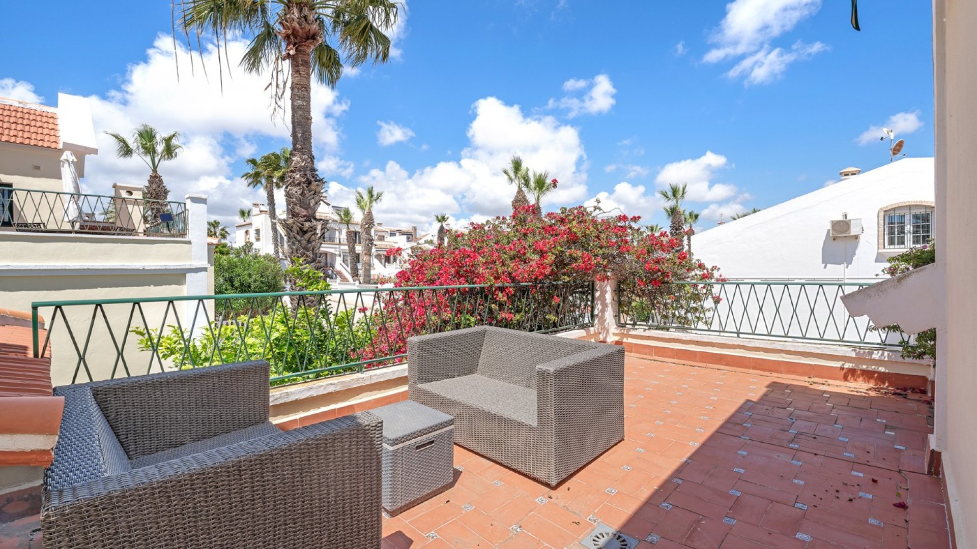 Revente - Villa -
Orihuela Costa - Los Dolses