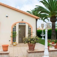 Revente - Villa -
Orihuela Costa - MUY CERCA DE LA PLAYA