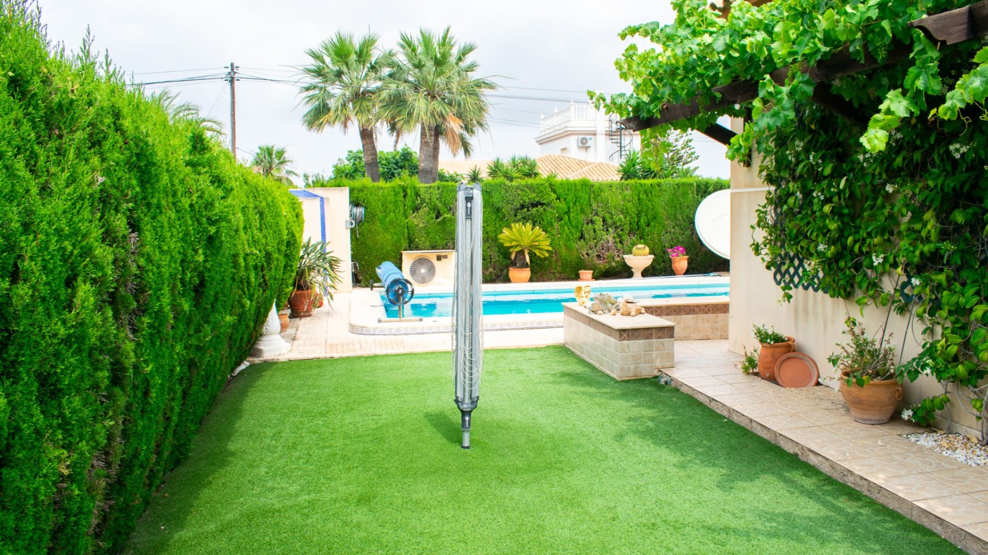 Revente - Villa -
Orihuela Costa - MUY CERCA DE LA PLAYA