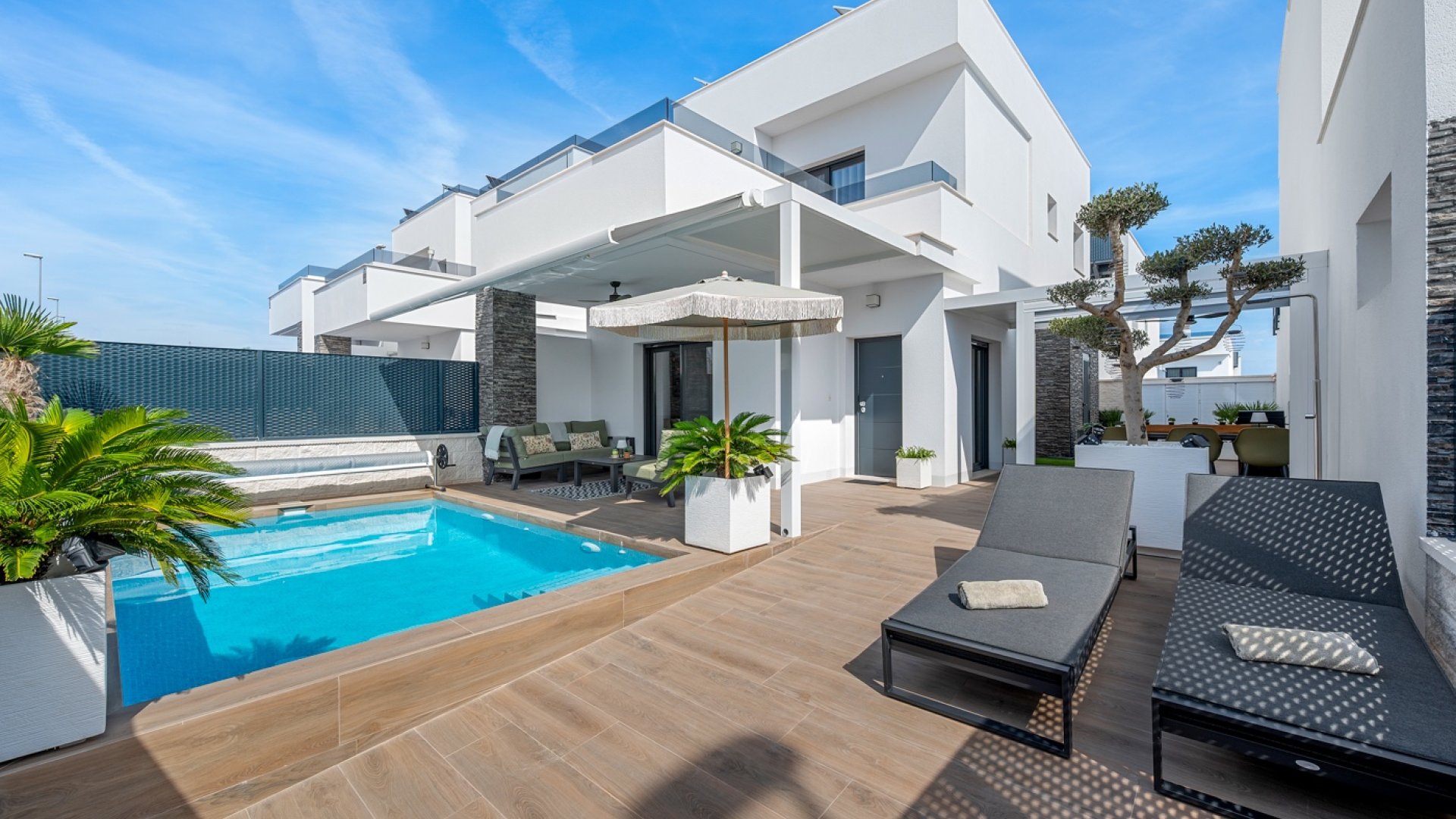Revente - Villa -
Orihuela Costa - Orihuela