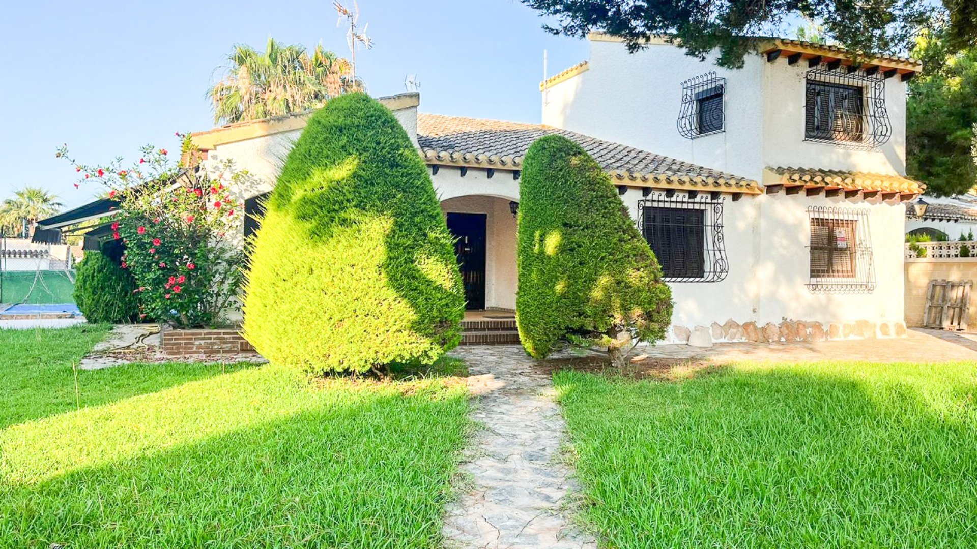 Revente - Villa -
Orihuela Costa - Punta Prima