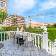 Revente - Villa -
Orihuela Costa - Punta Prima