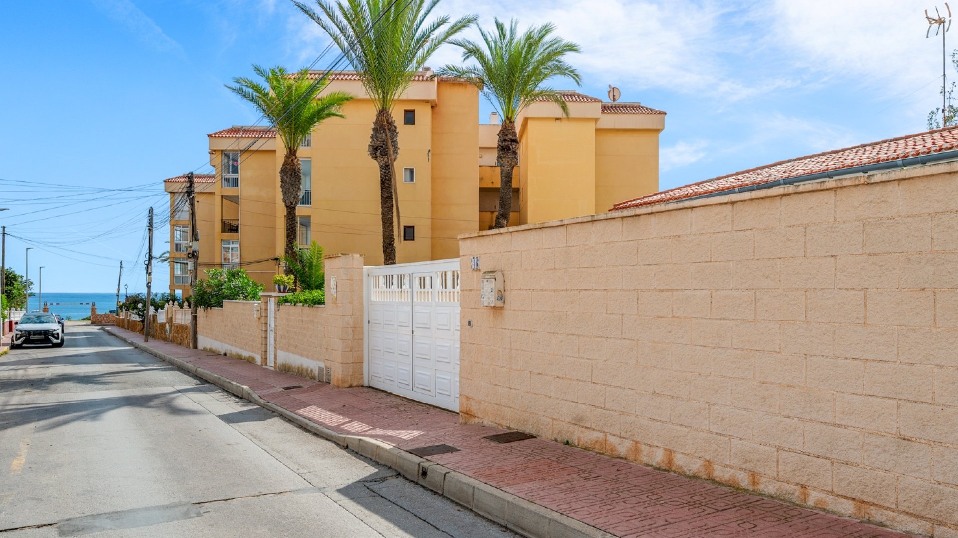 Revente - Villa -
Orihuela Costa - Punta Prima