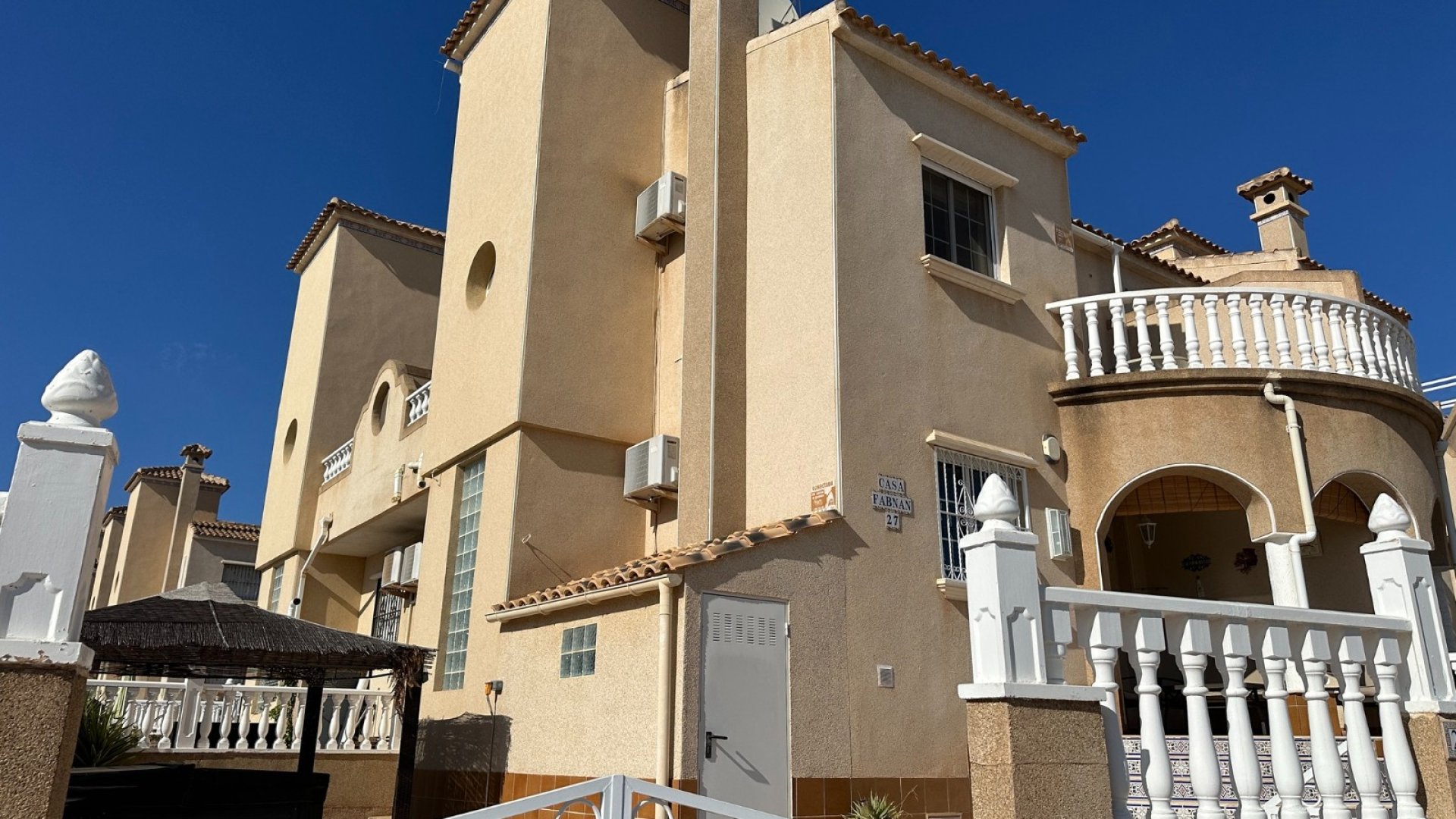 Revente - Villa -
Orihuela Costa - Villamartín