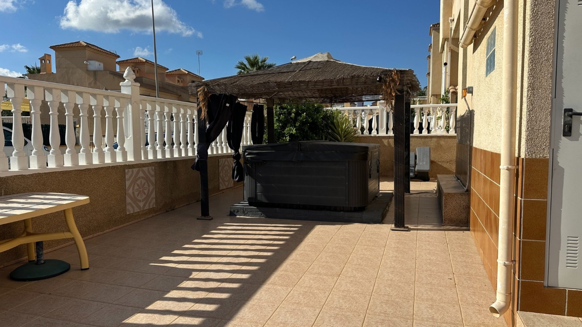 Revente - Villa -
Orihuela Costa - Villamartín