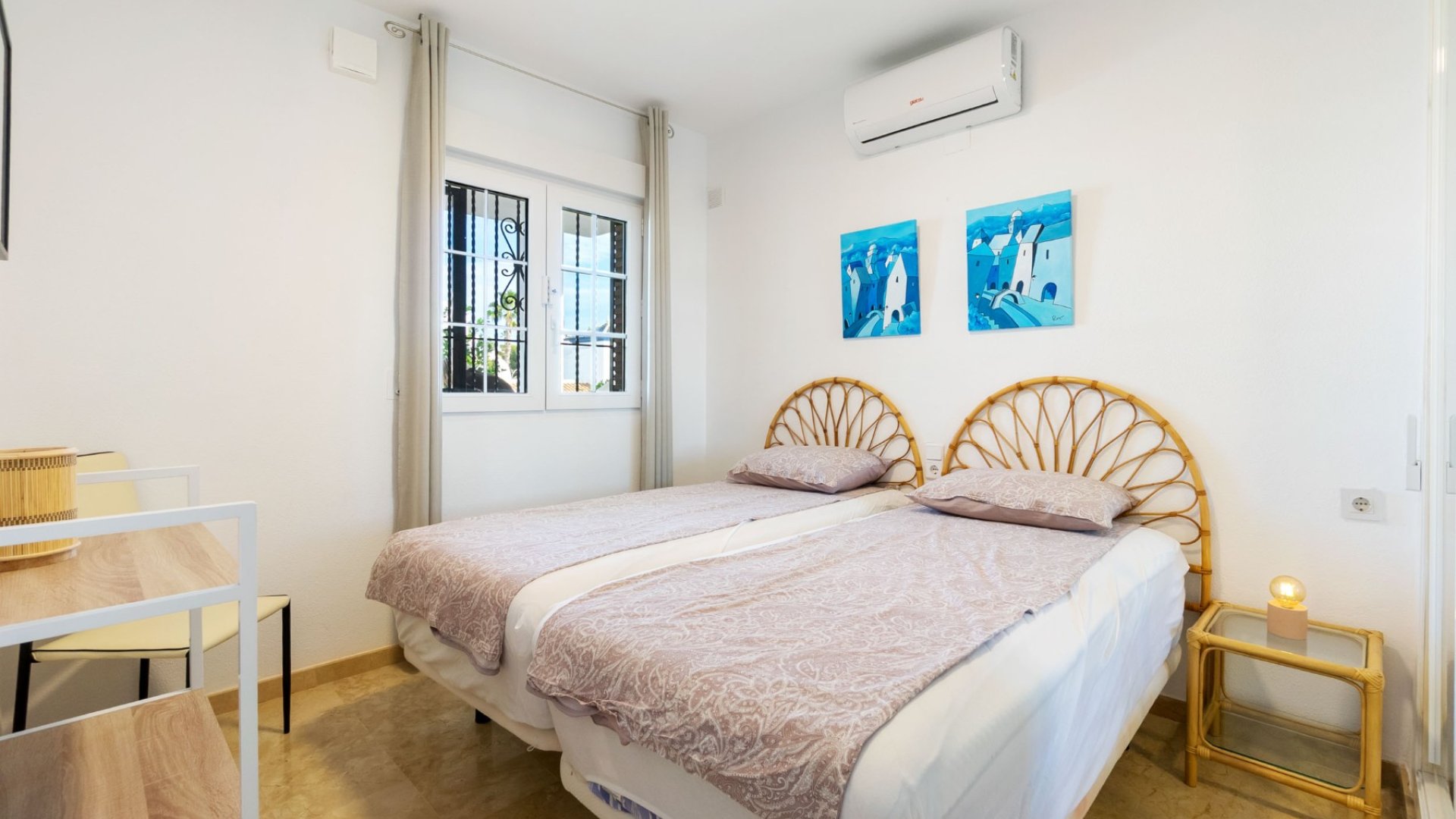 Revente - Villa -
Orihuela Costa - Villamartín