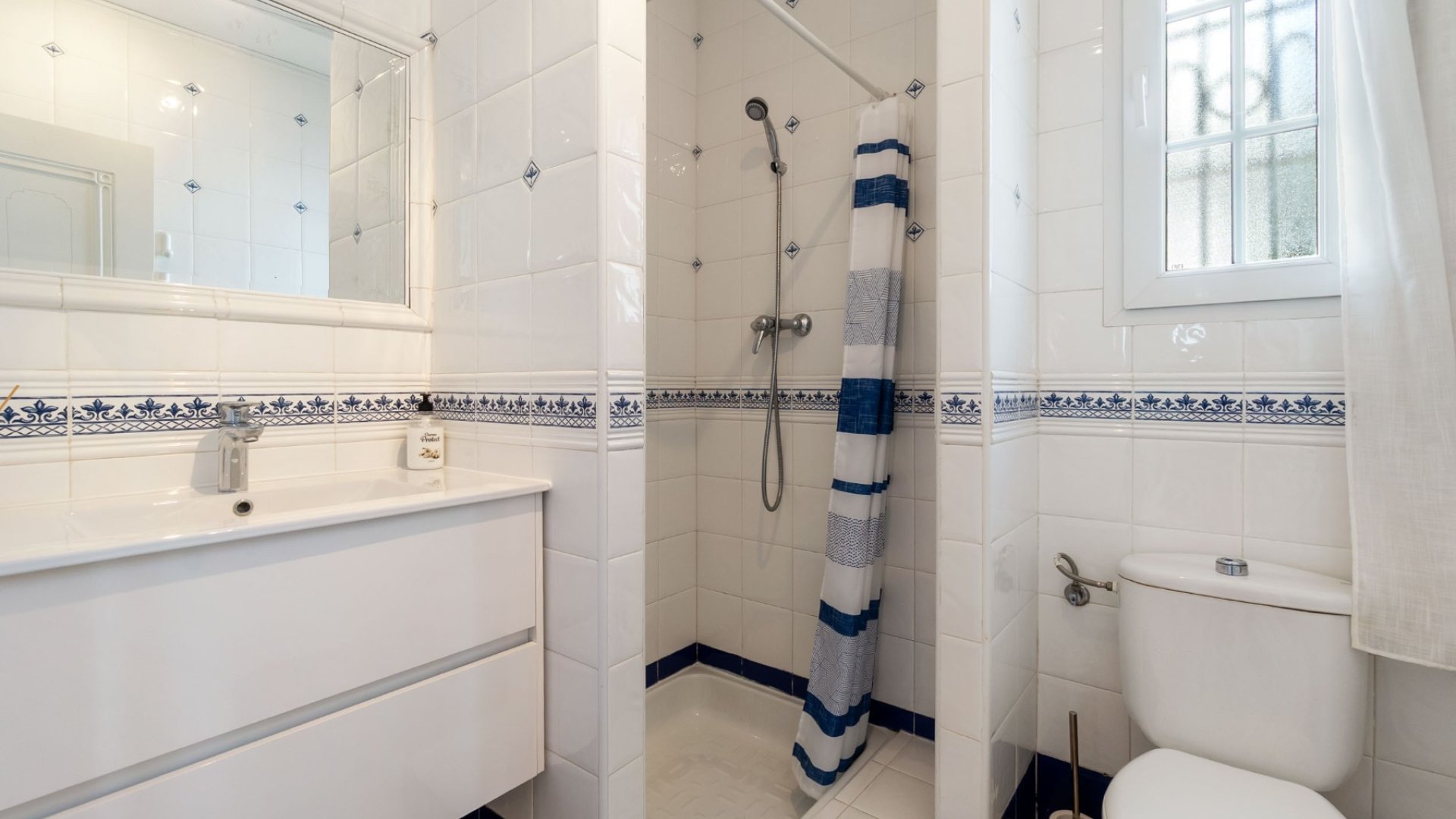 Revente - Villa -
Orihuela Costa - Villamartín