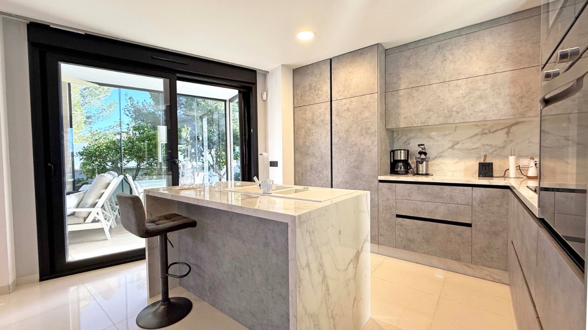 Revente - Villa -
Orihuela Costa - Villamartín