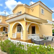 Revente - Villa -
Orihuela Costa - Villamartín