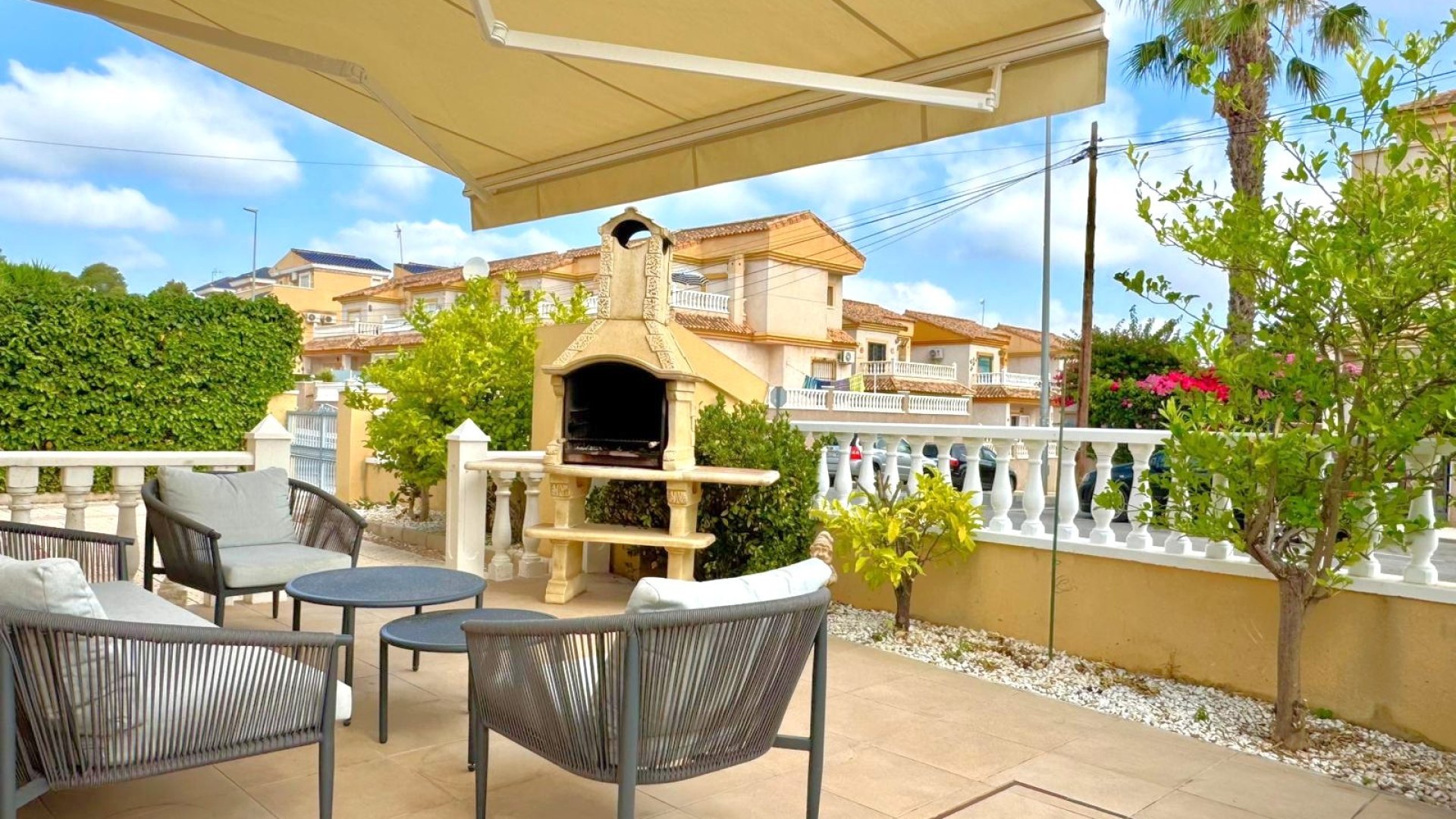 Revente - Villa -
Orihuela Costa - Villamartín