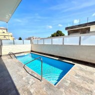 Revente - Villa -
Orihuela Costa - Villamartín