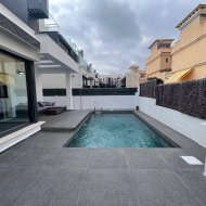 Revente - Villa -
Orihuela Costa - Villamartín