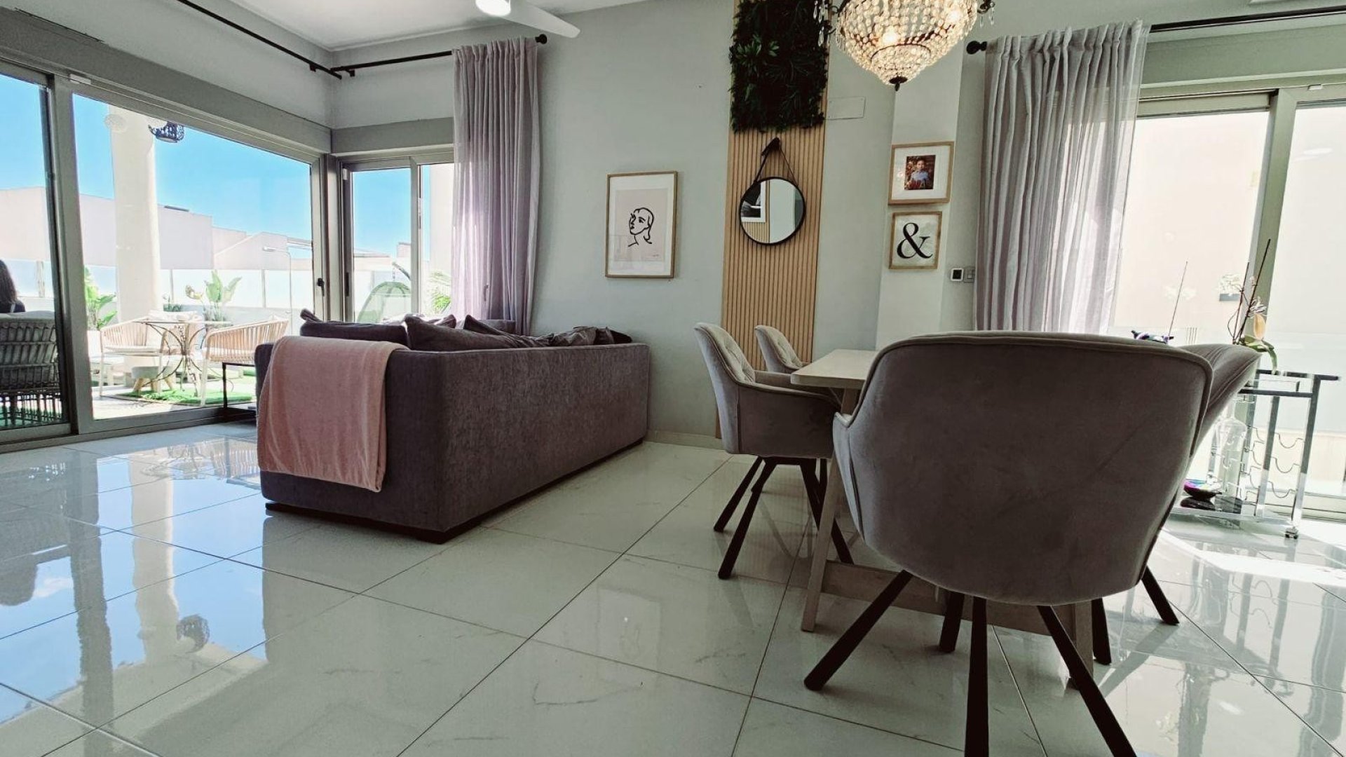Revente - Villa -
Orihuela Costa - Villamartín