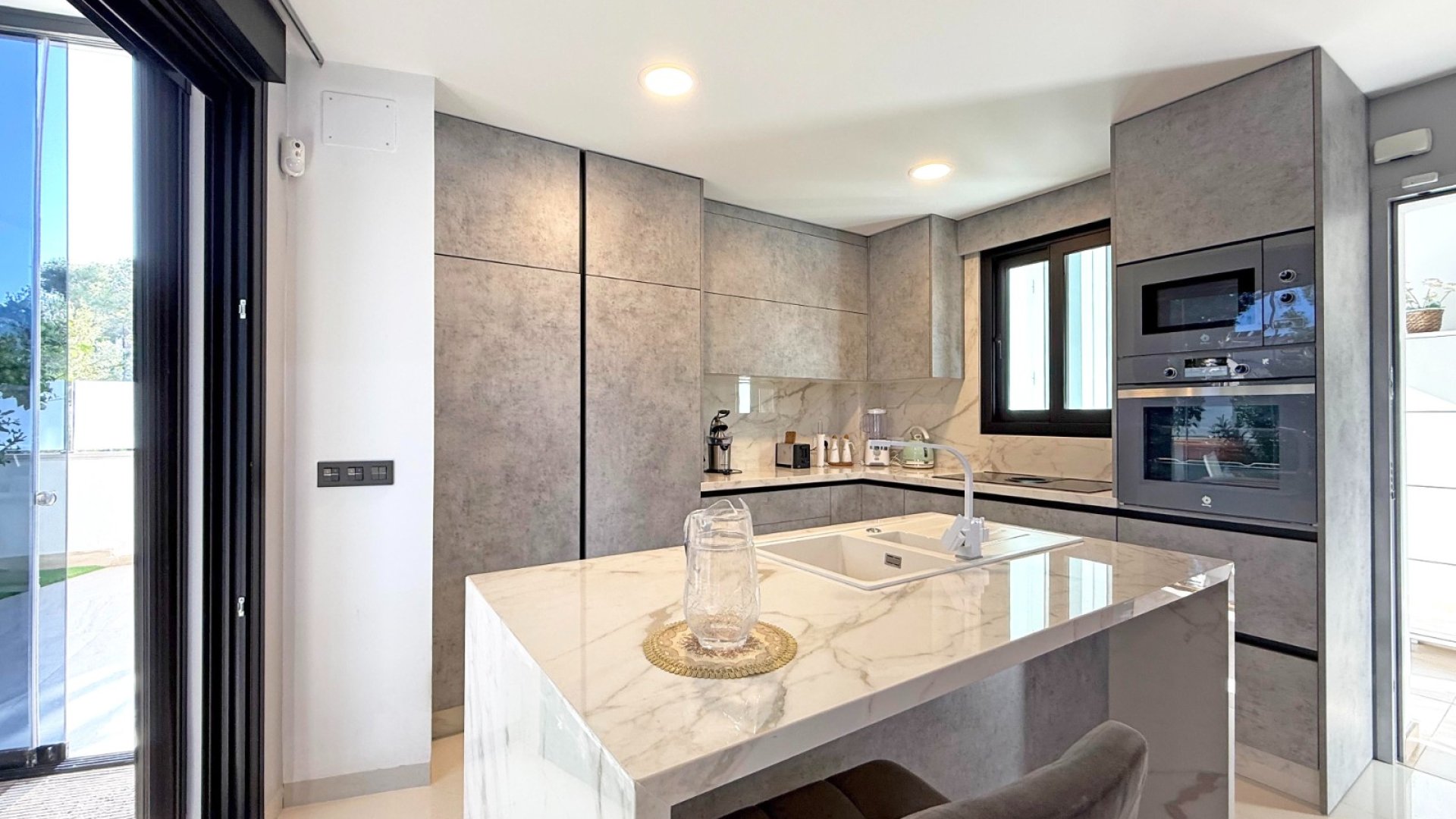 Revente - Villa -
Orihuela Costa - Villamartín