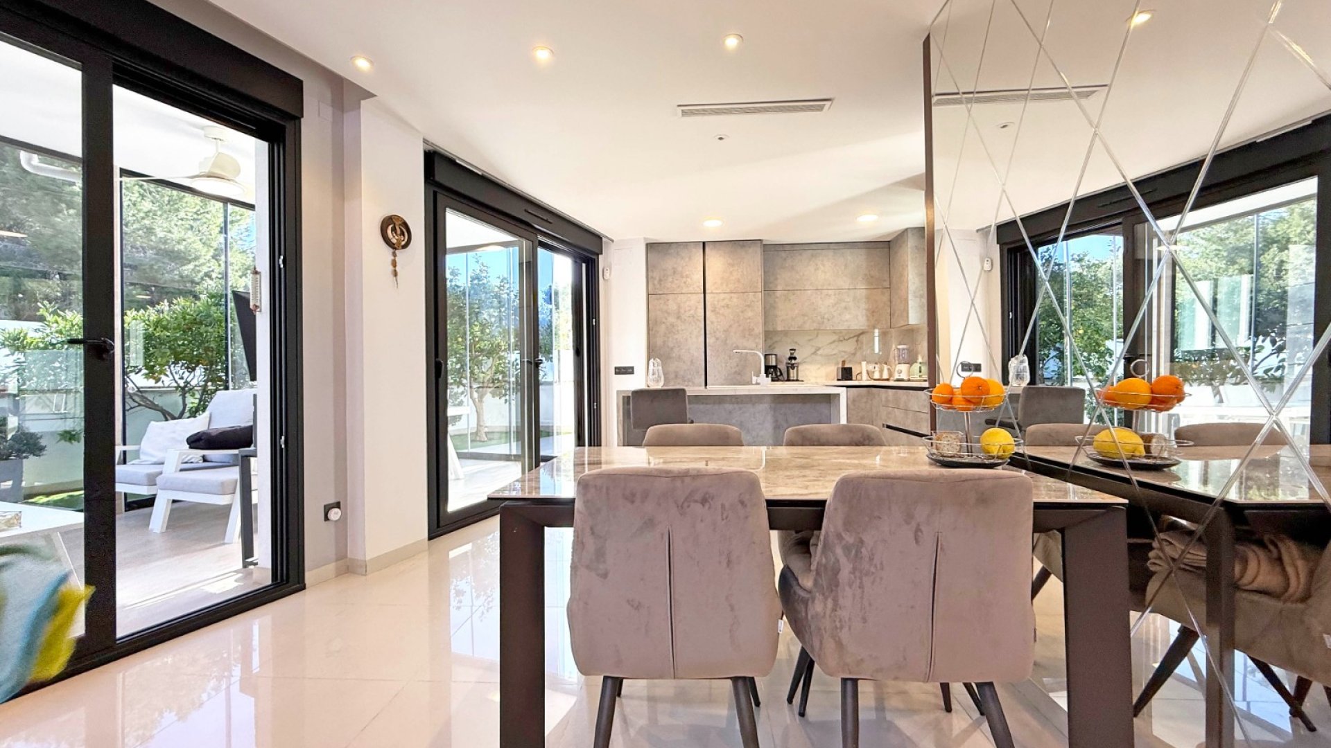 Revente - Villa -
Orihuela Costa - Villamartín