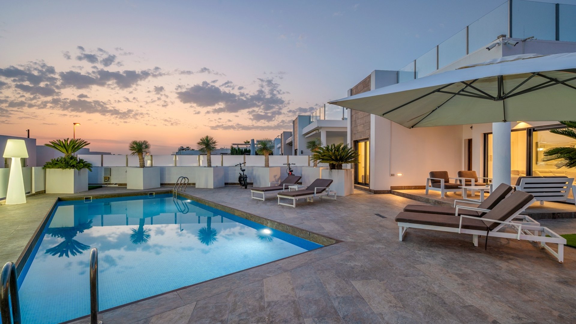 Revente - Villa -
Orihuela Costa - Villamartín